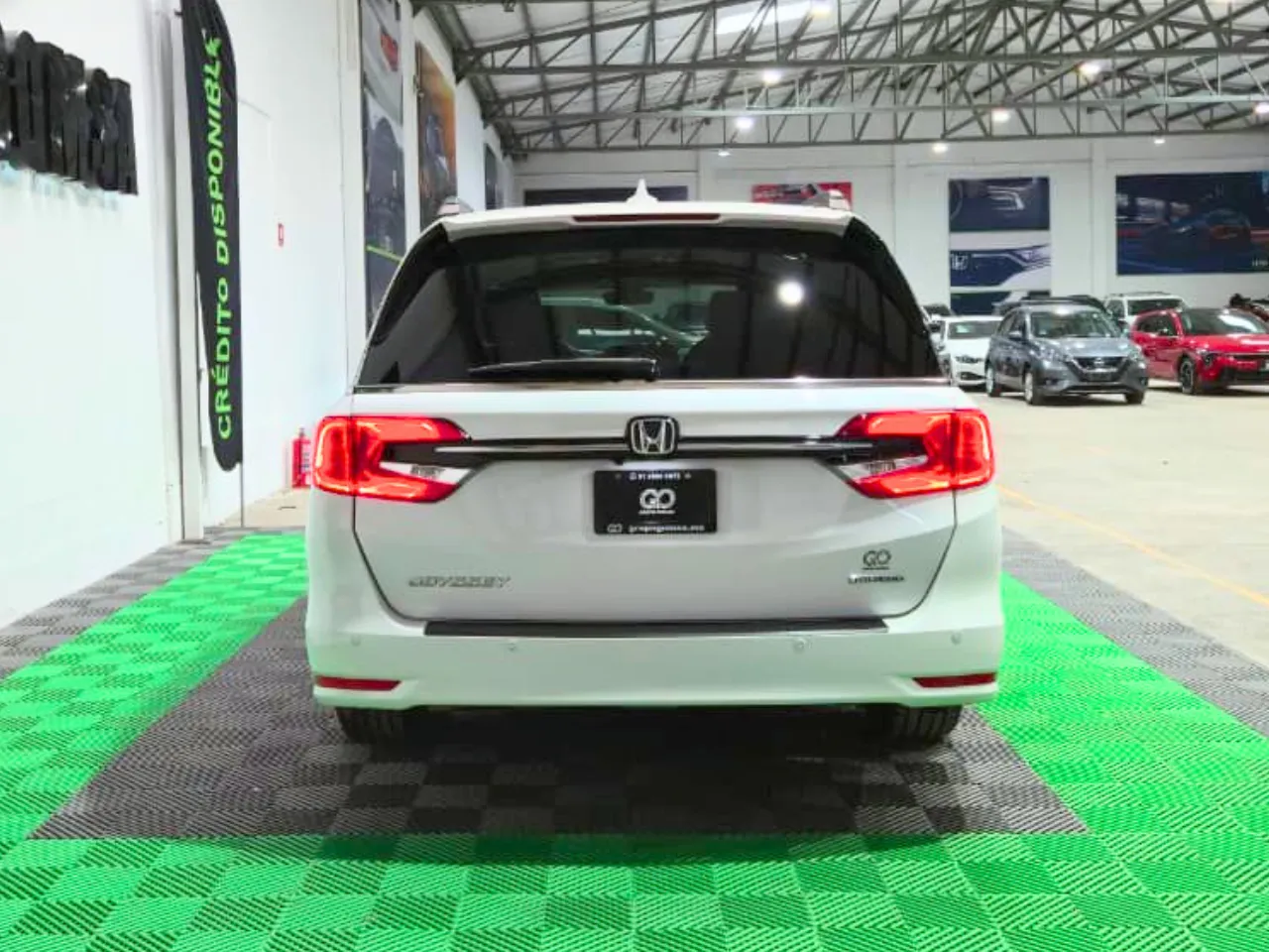 Honda Odyssey Touring 2024