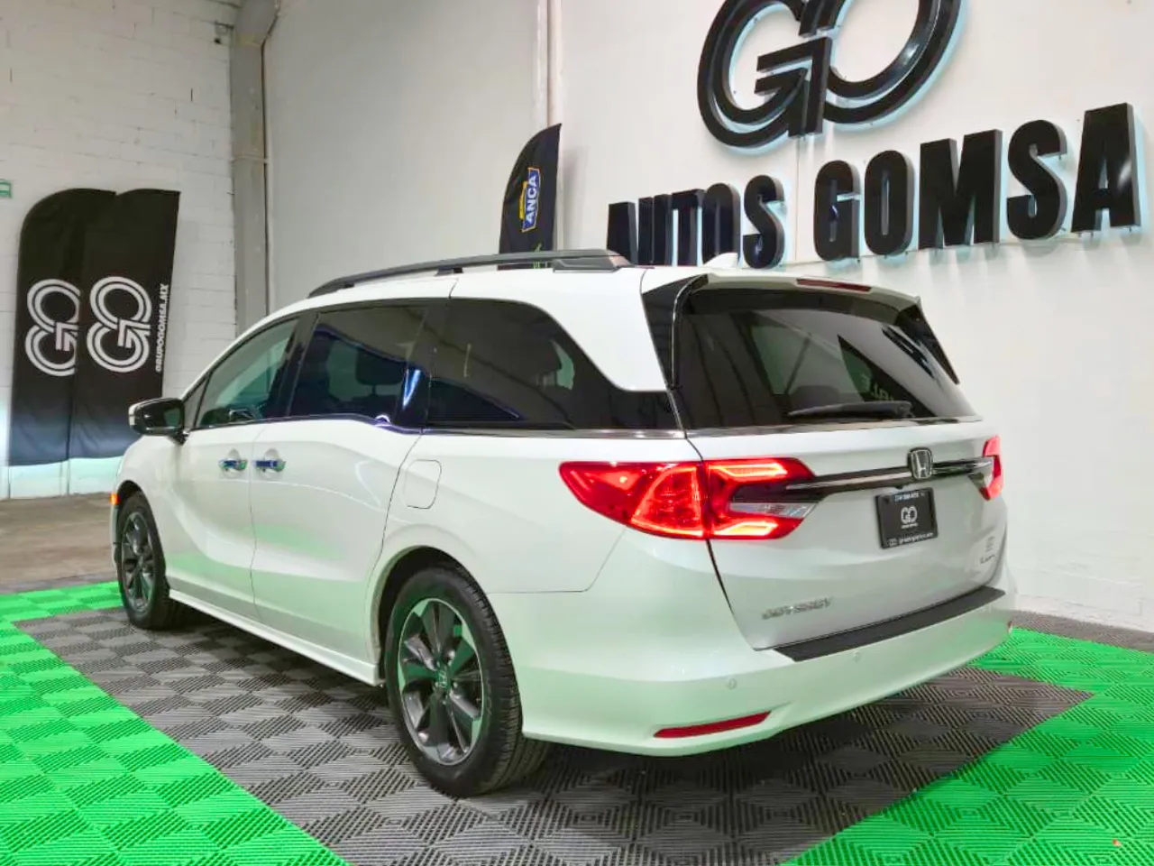 Honda Odyssey Touring 2024