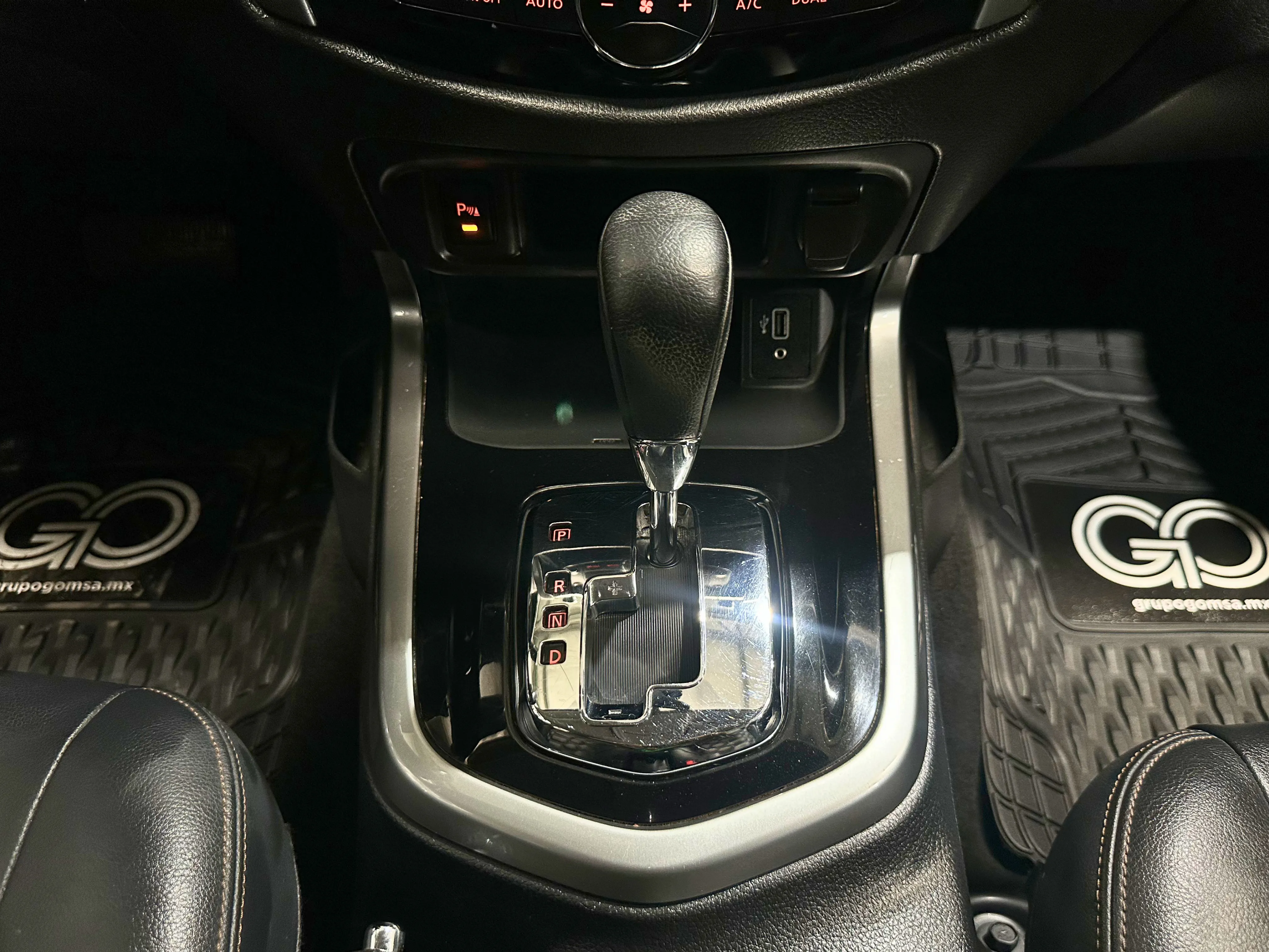 Nissan Frontier Platinum LE 2023