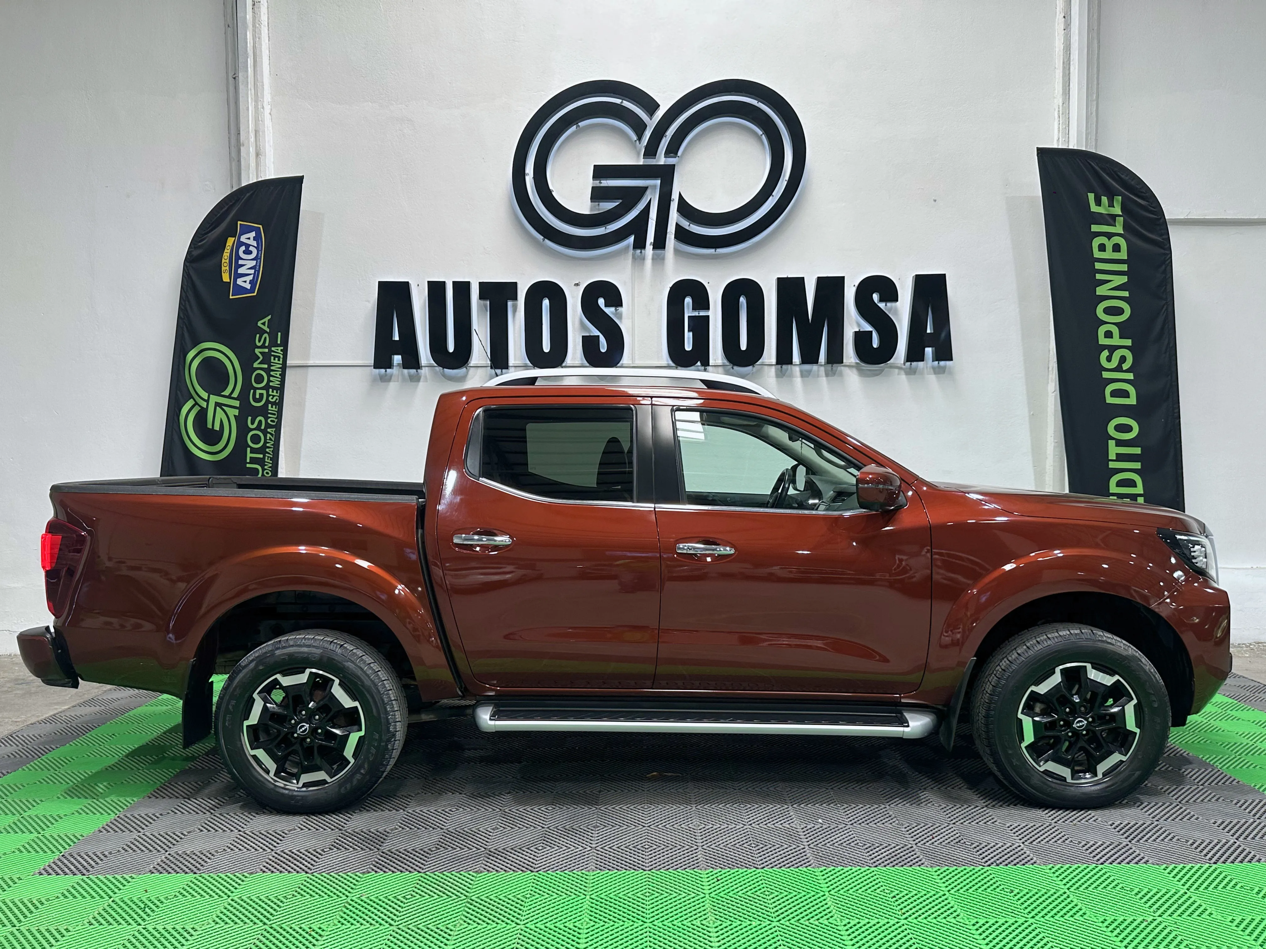 Nissan Frontier Platinum LE 2023